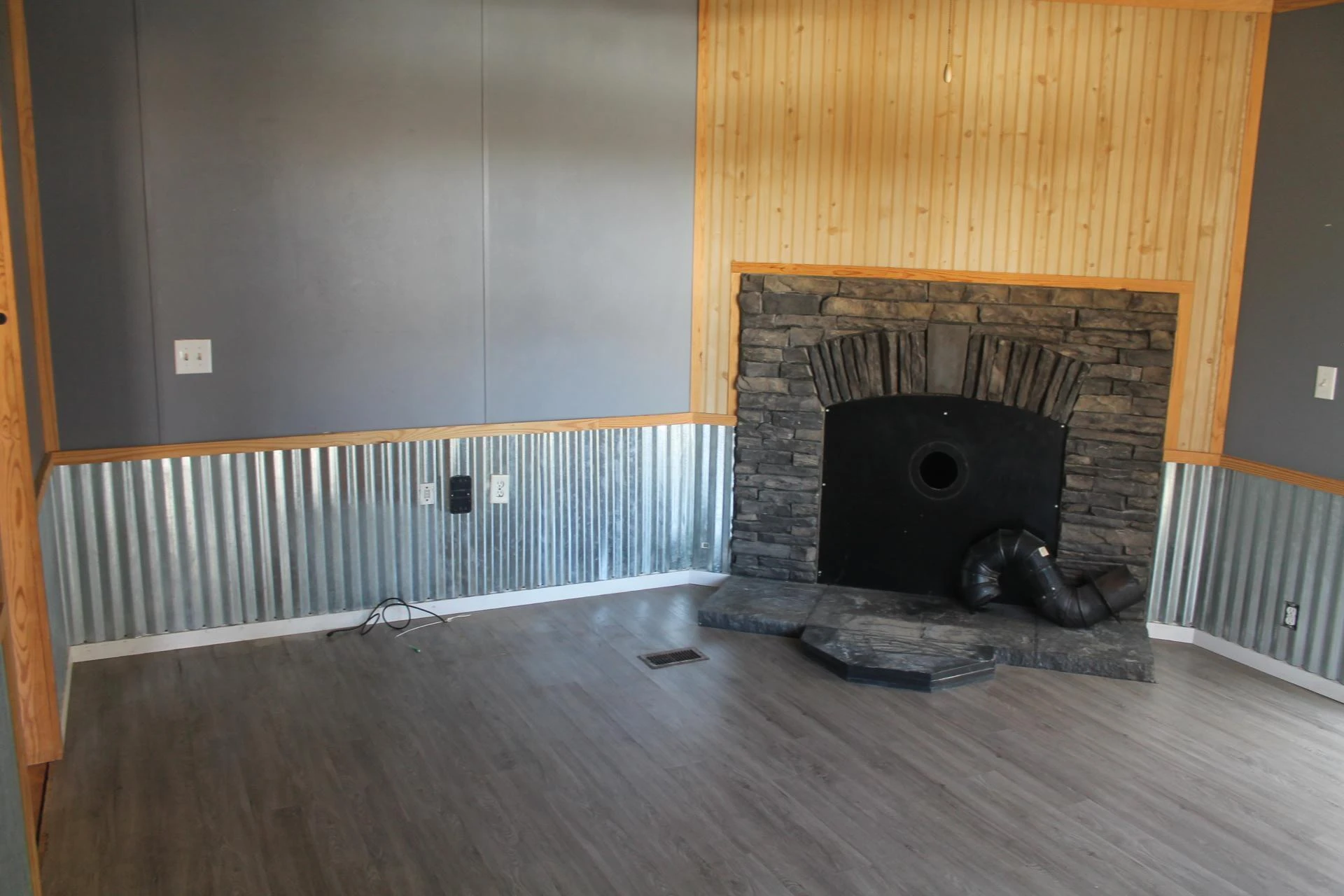 5406 Johnson Creek RD - Photo 17