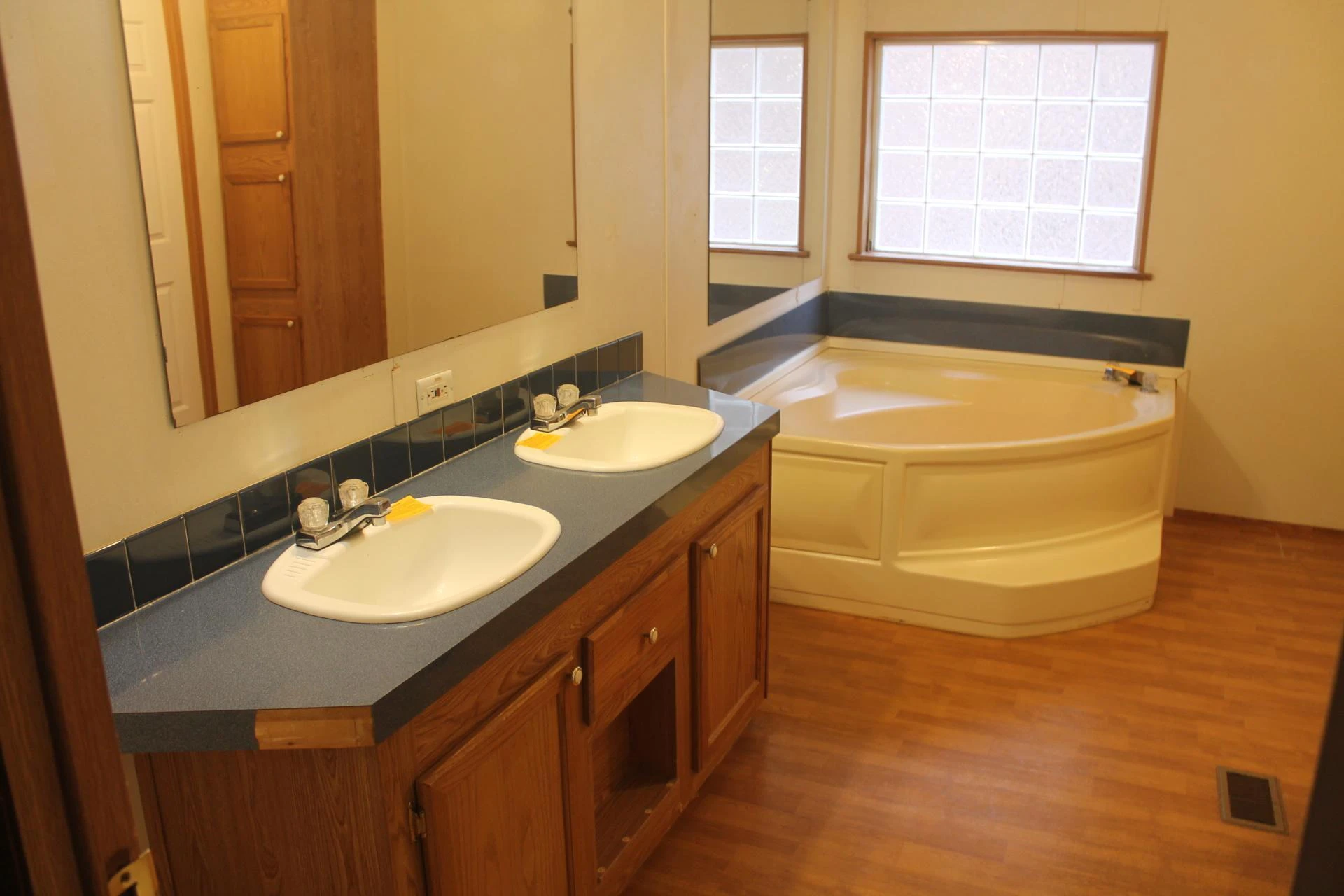 5406 Johnson Creek RD - Photo 25