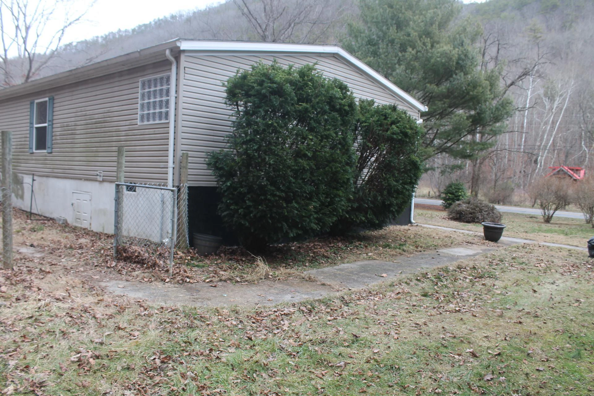 5406 Johnson Creek RD - Photo 7