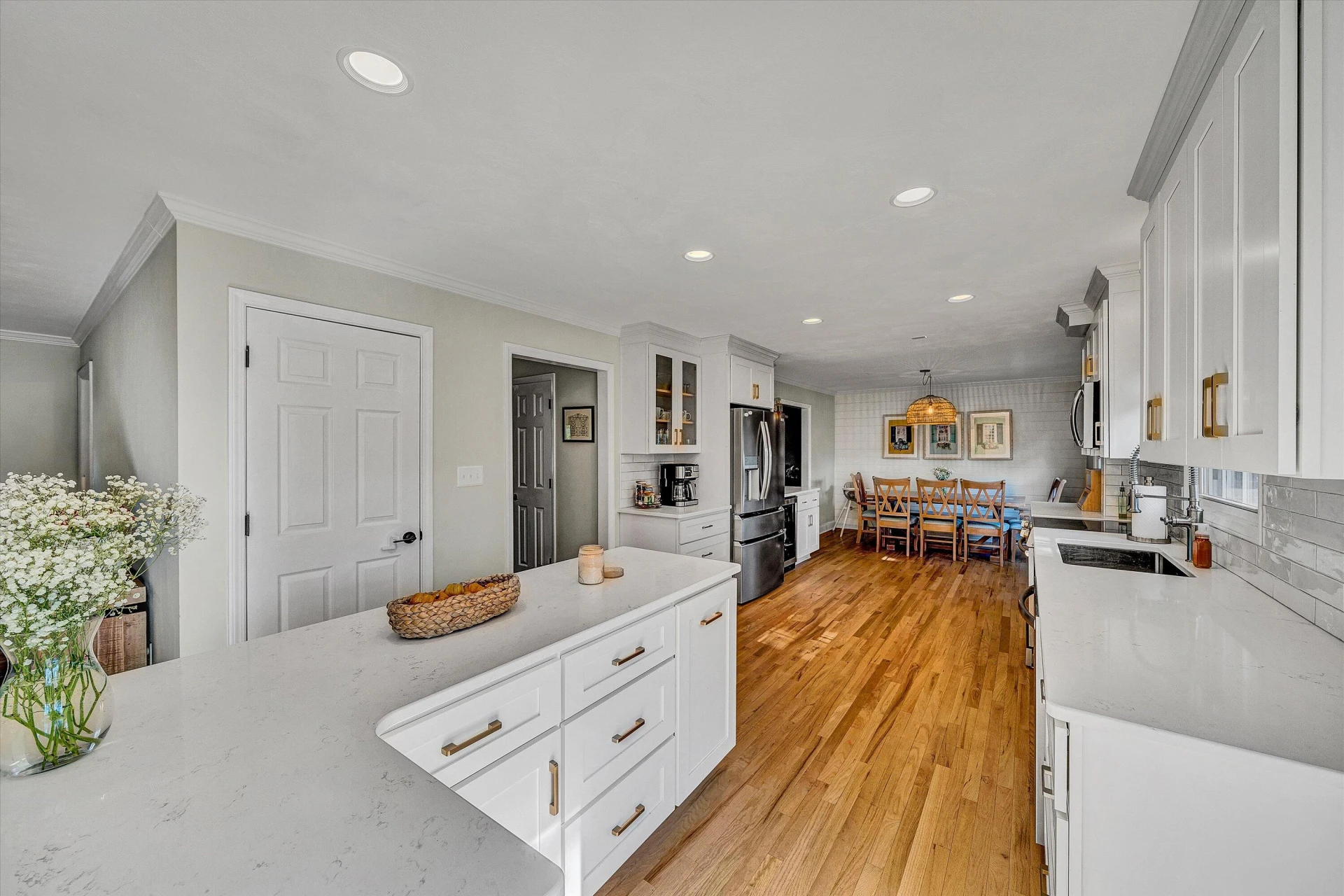 5114 Huntridge RD - Photo 4