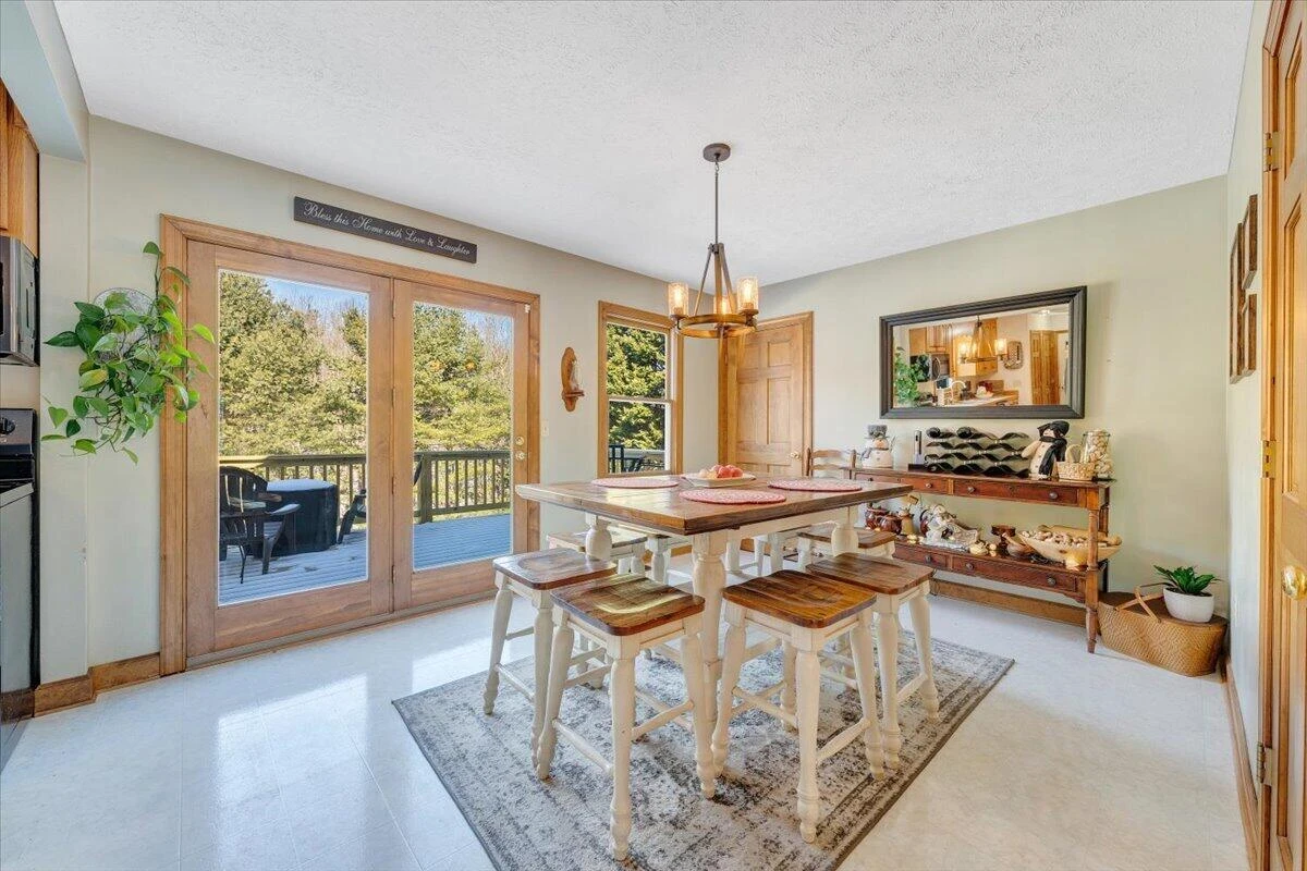 225 Dillard LN - Photo 13