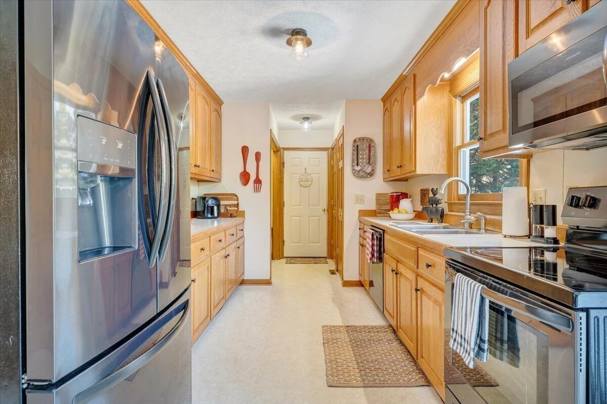 225 Dillard LN - Photo 19