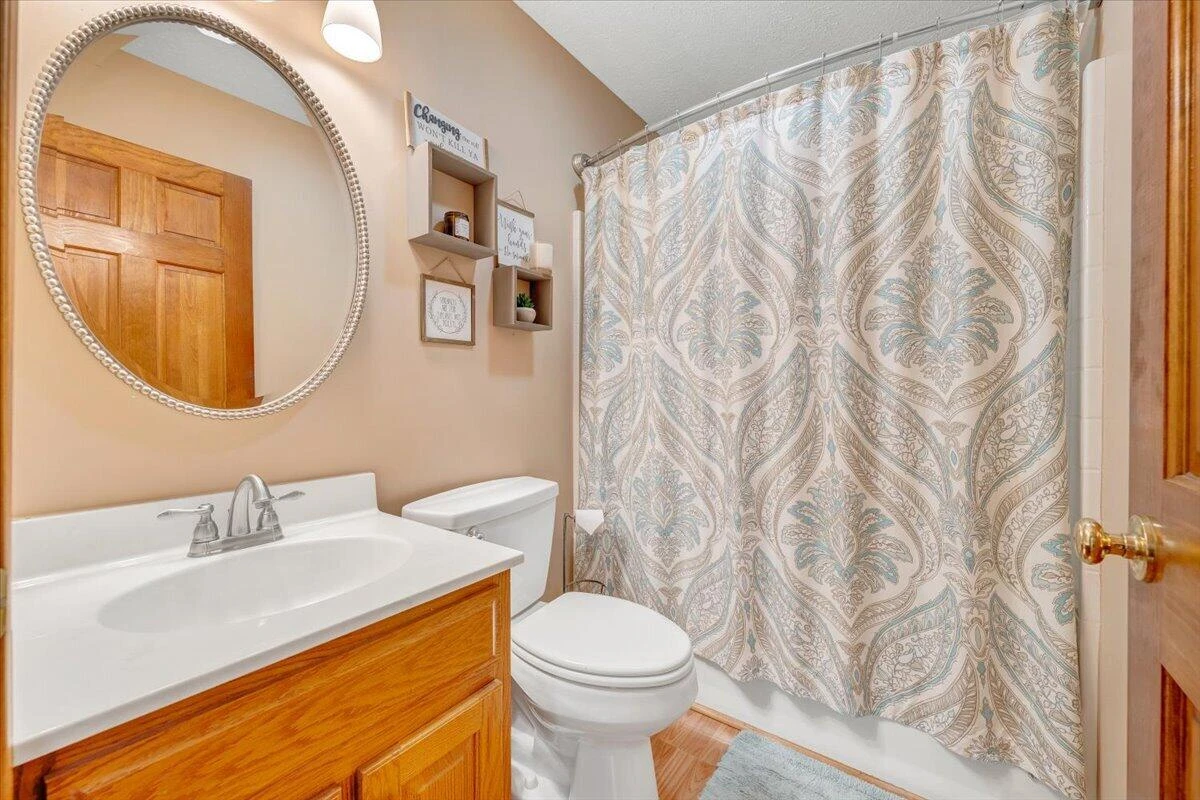 225 Dillard LN - Photo 35