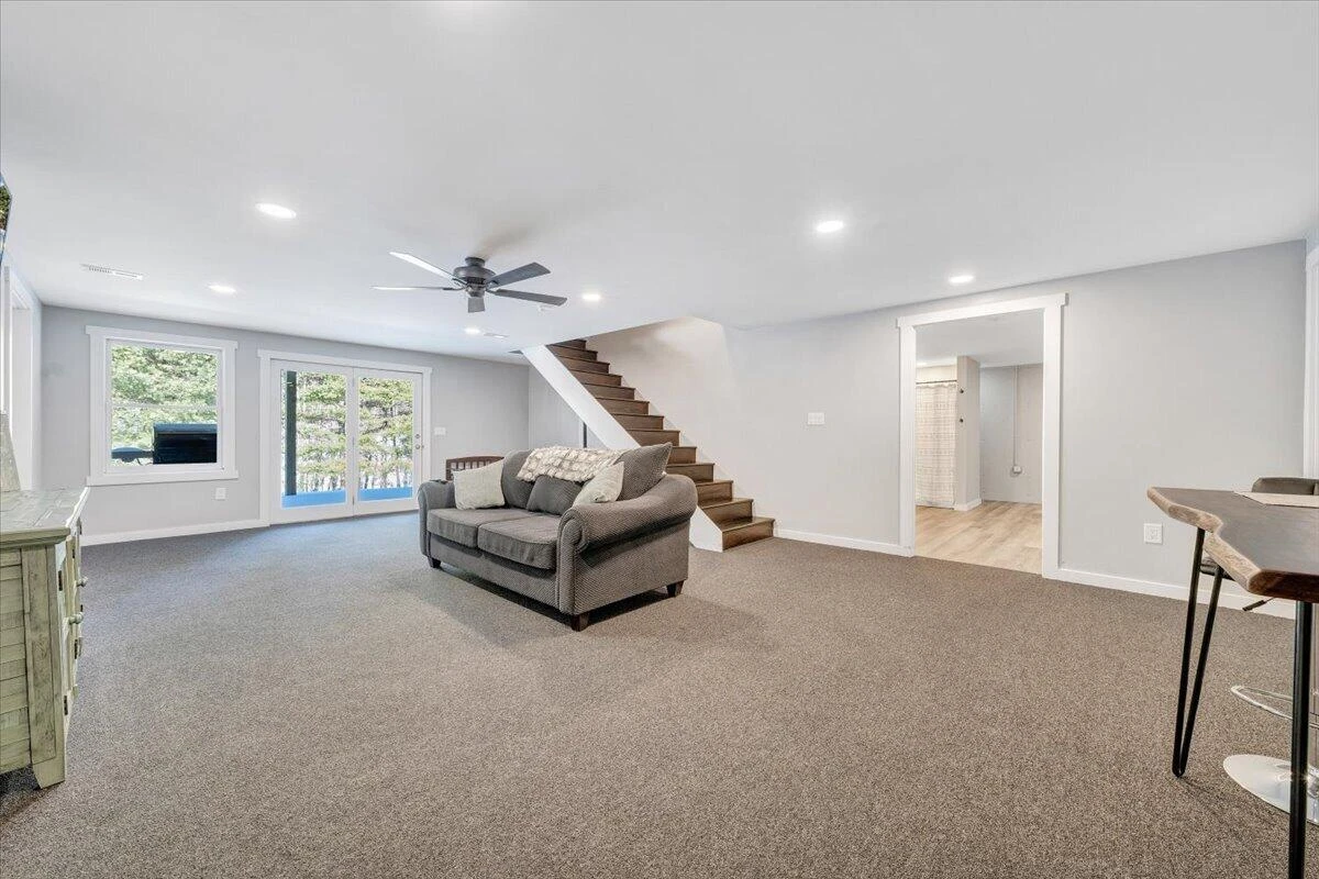 225 Dillard LN - Photo 40