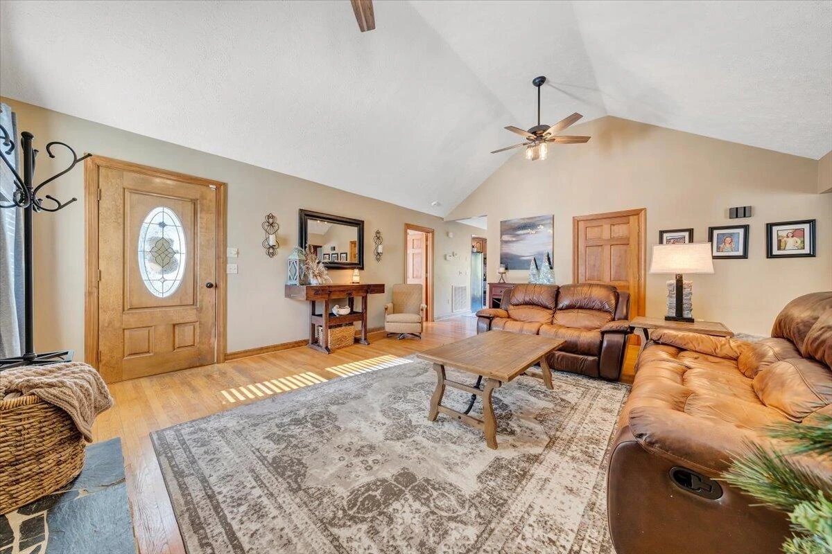 225 Dillard LN - Photo 7