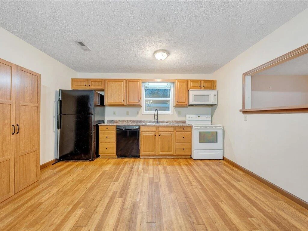 175 Peach CT - Photo 6