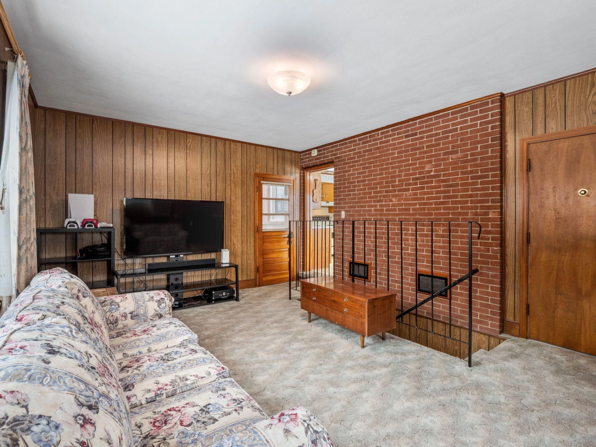 1025 Fisher AVE - Photo 15