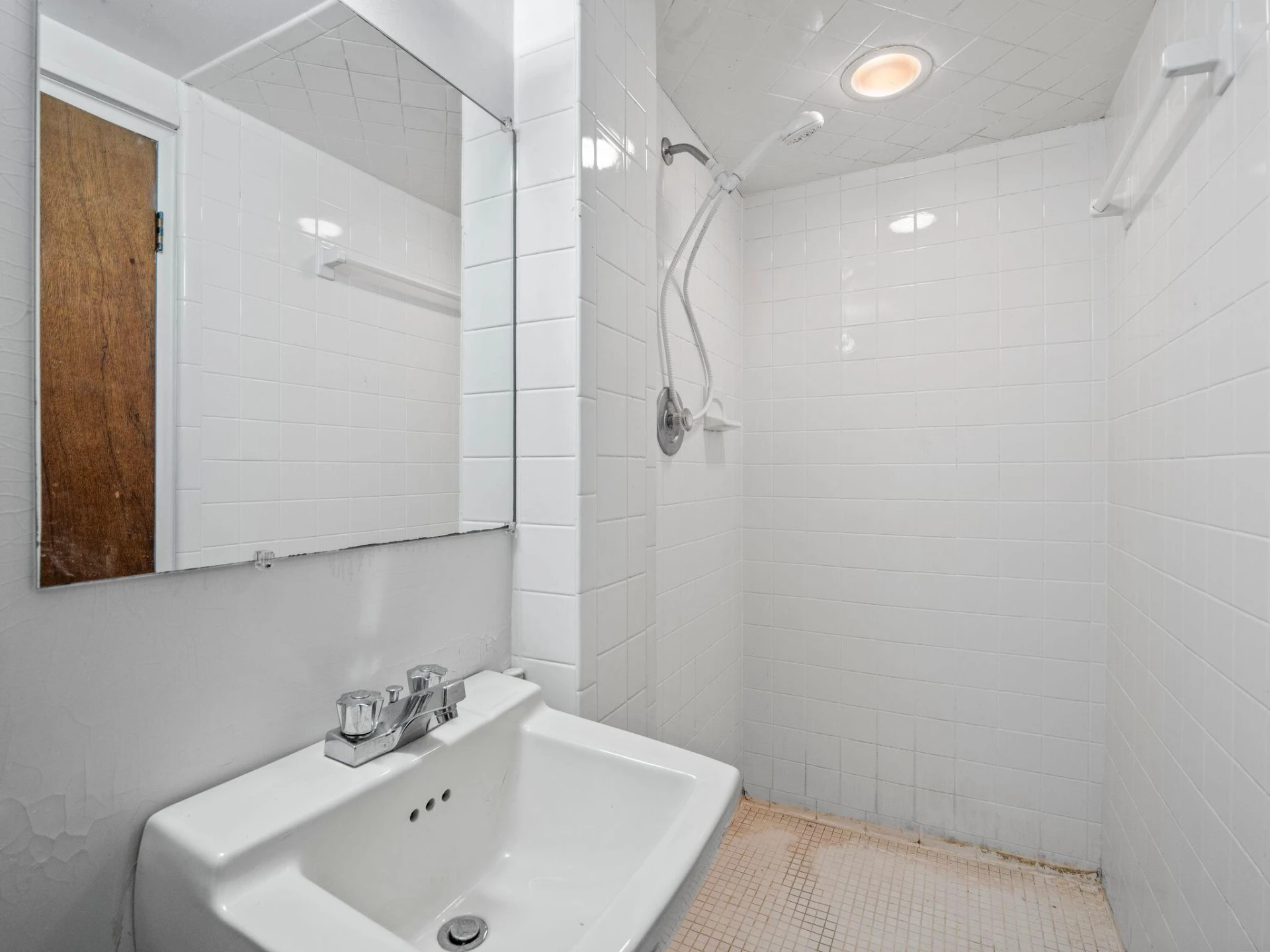 1025 Fisher AVE - Photo 18