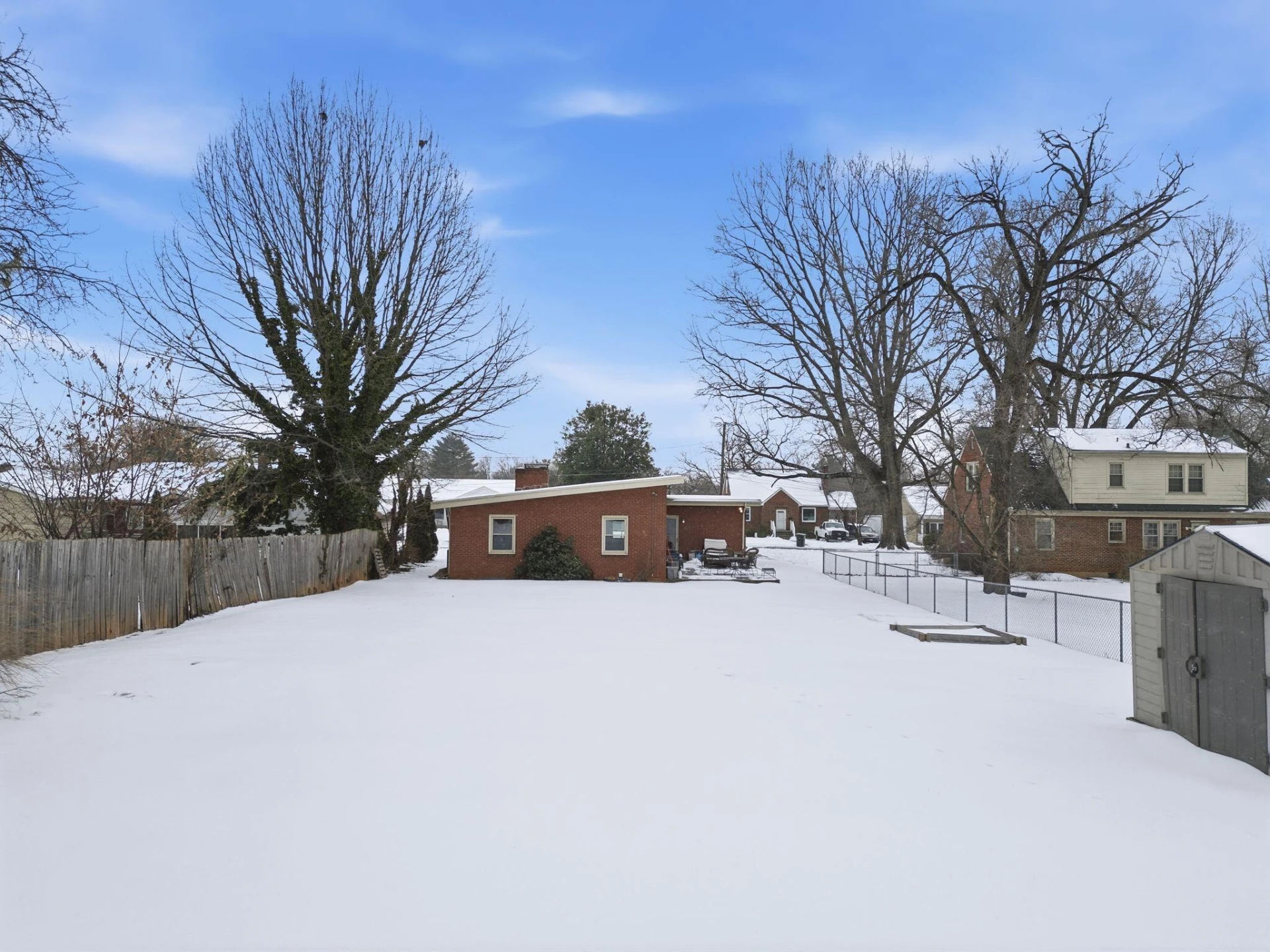 1025 Fisher AVE - Photo 20