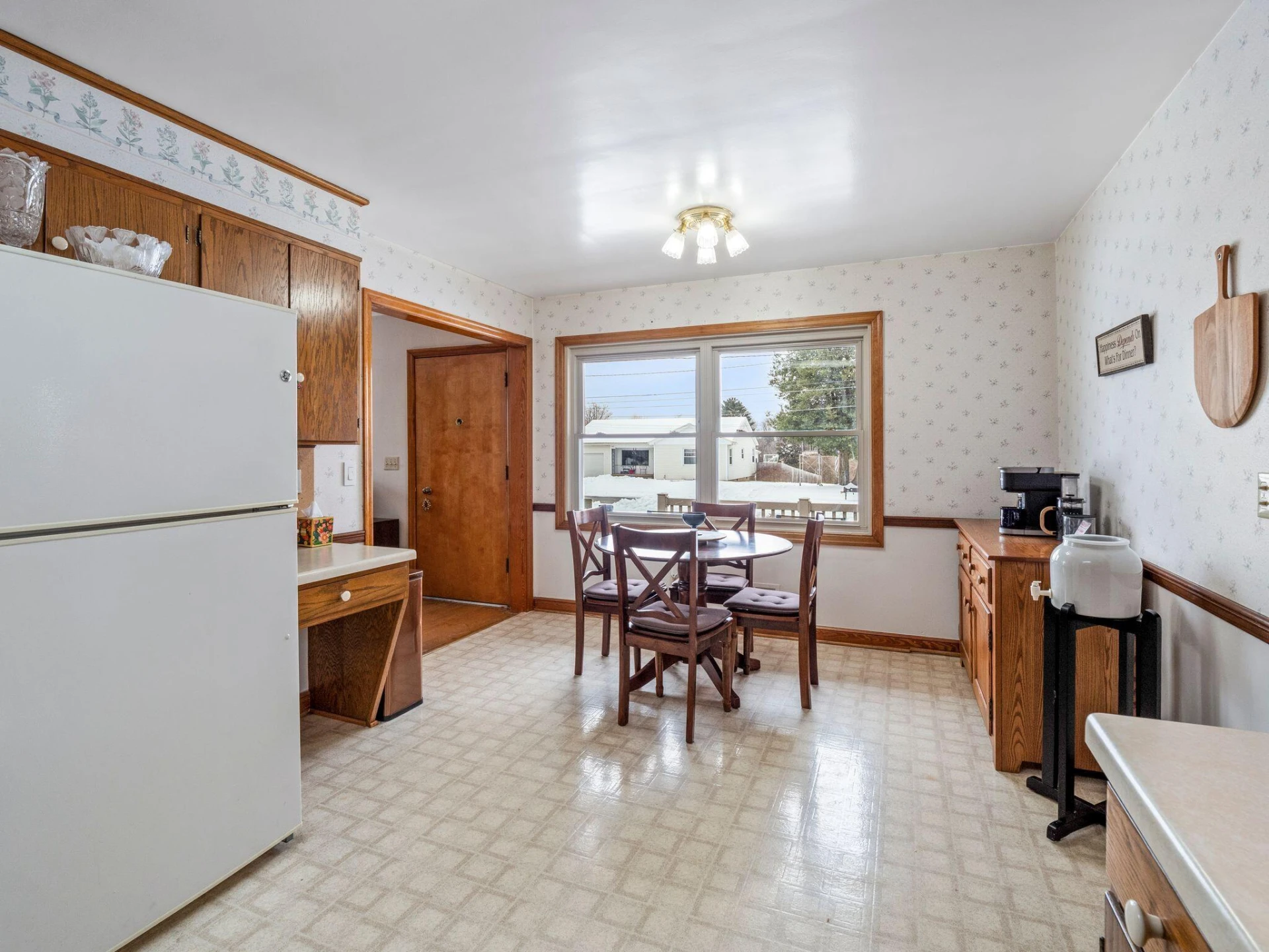 1025 Fisher AVE - Photo 9