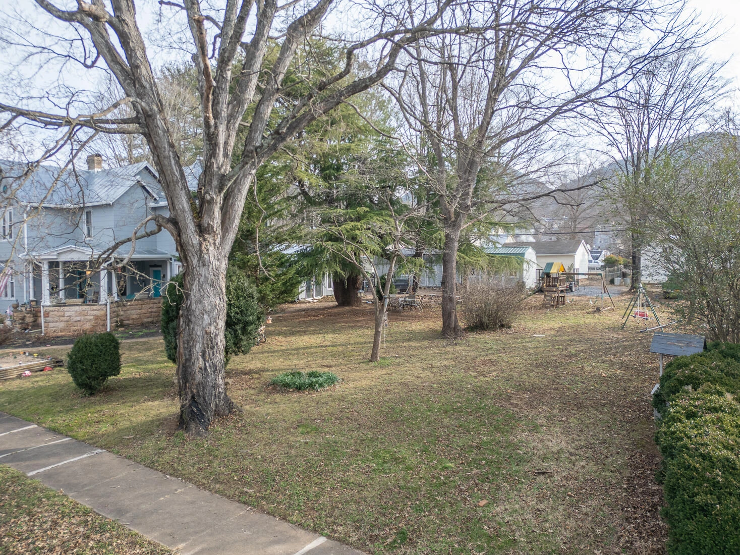 2354 Chestnut AVE - Photo 49