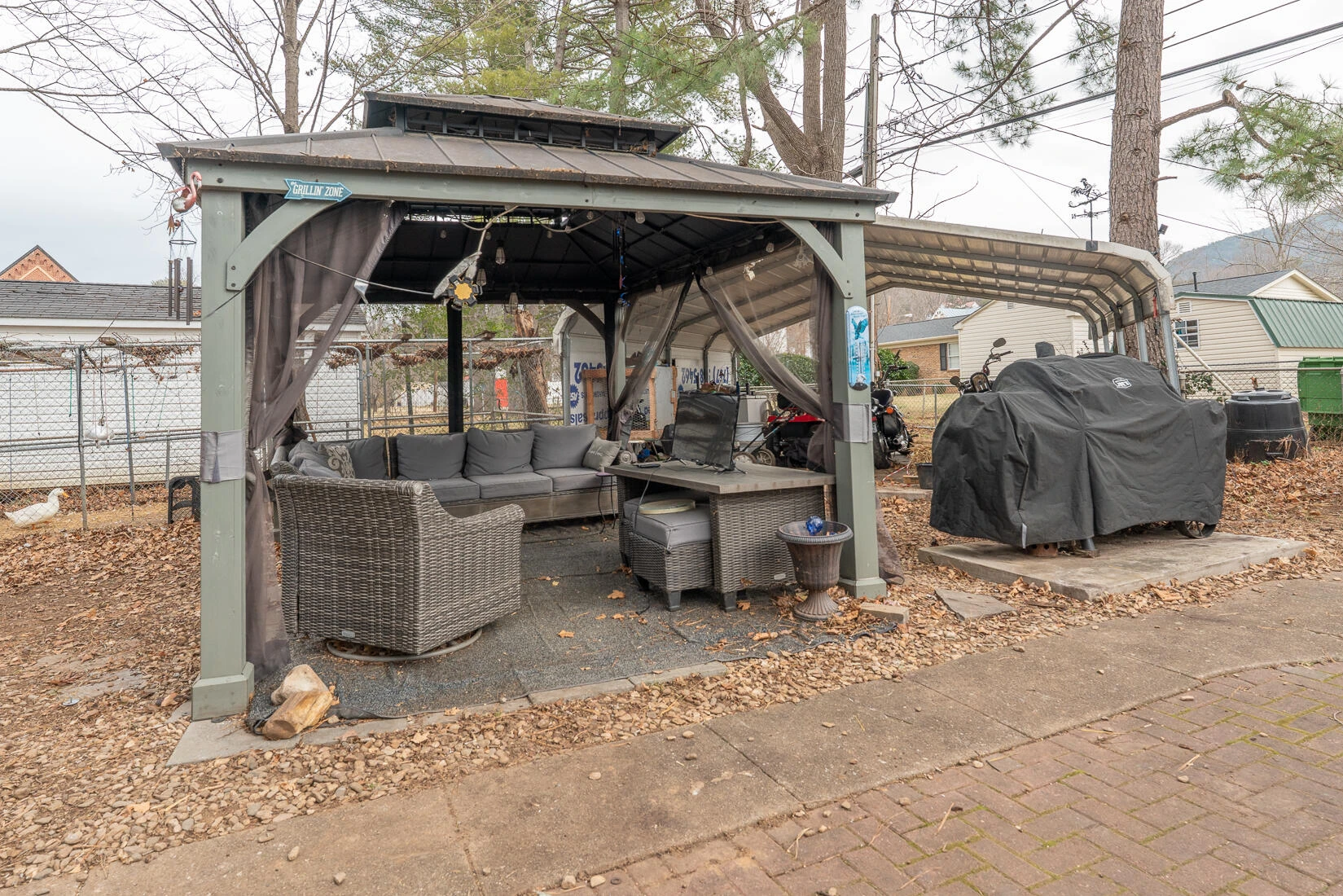 2354 Chestnut AVE - Photo 54