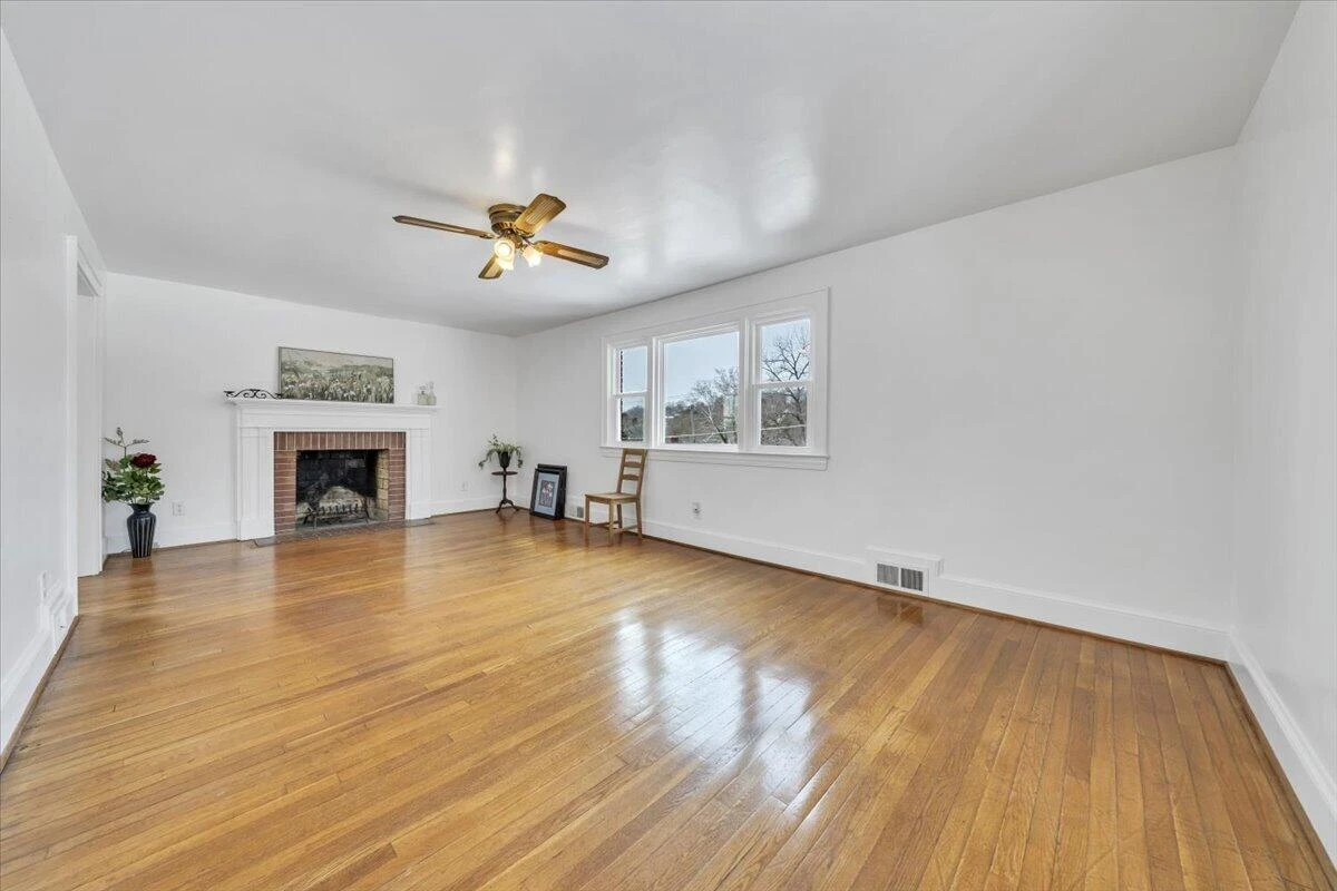 806 Hundley ST - Photo 7