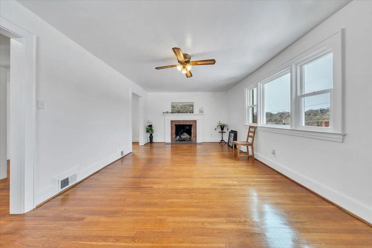 806 Hundley ST - Photo 8