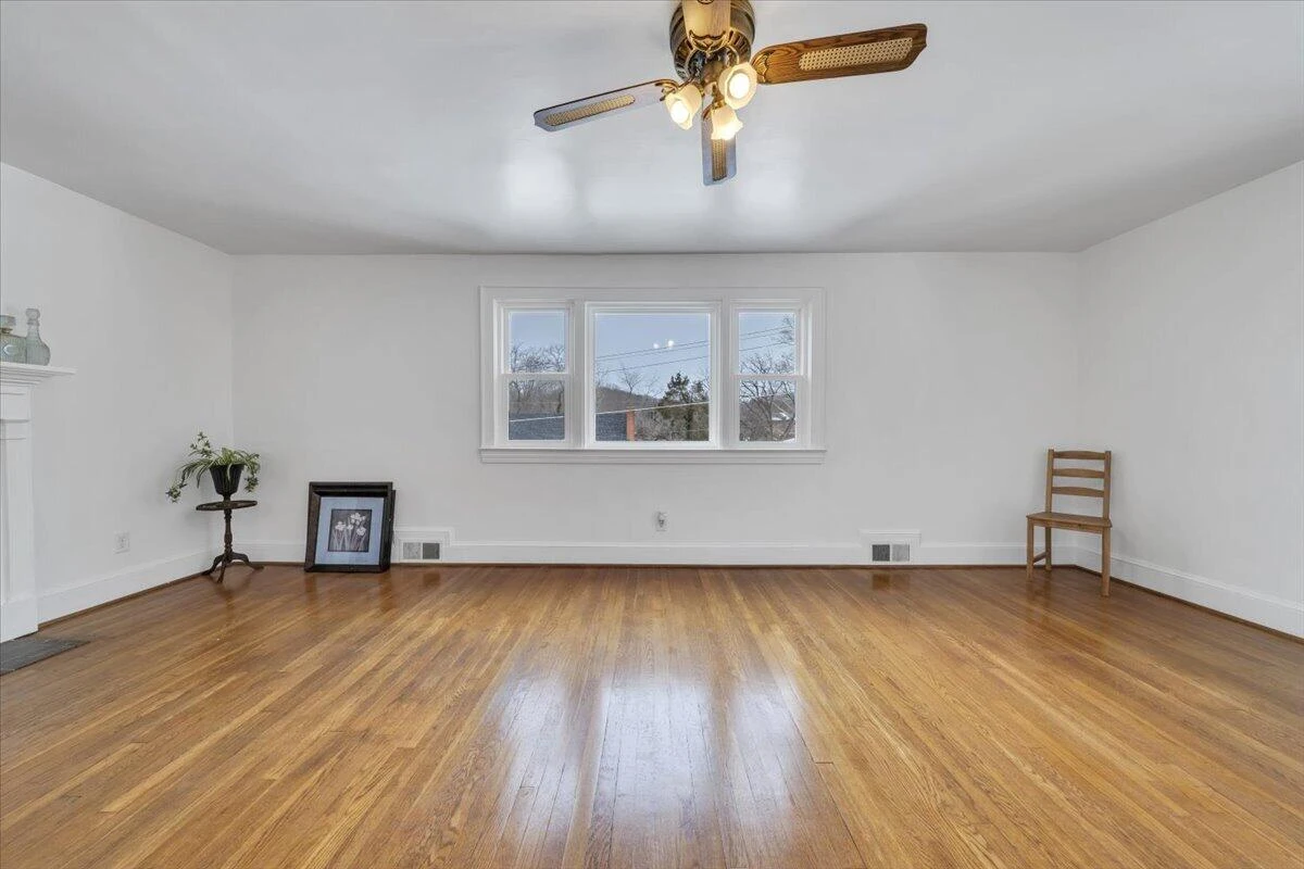806 Hundley ST - Photo 9