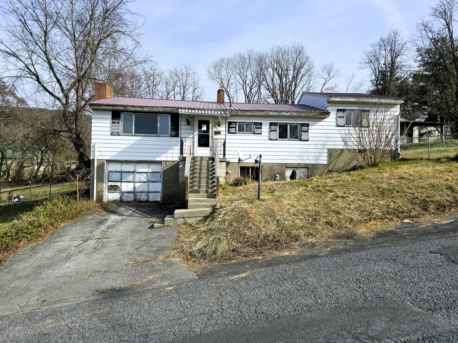 723 N Greenbrier AVE