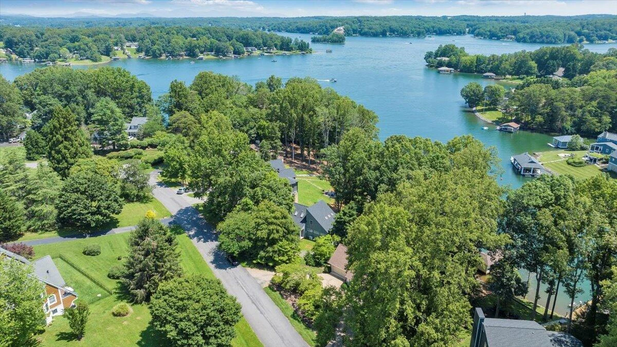 428 Anchor DR - Photo 99