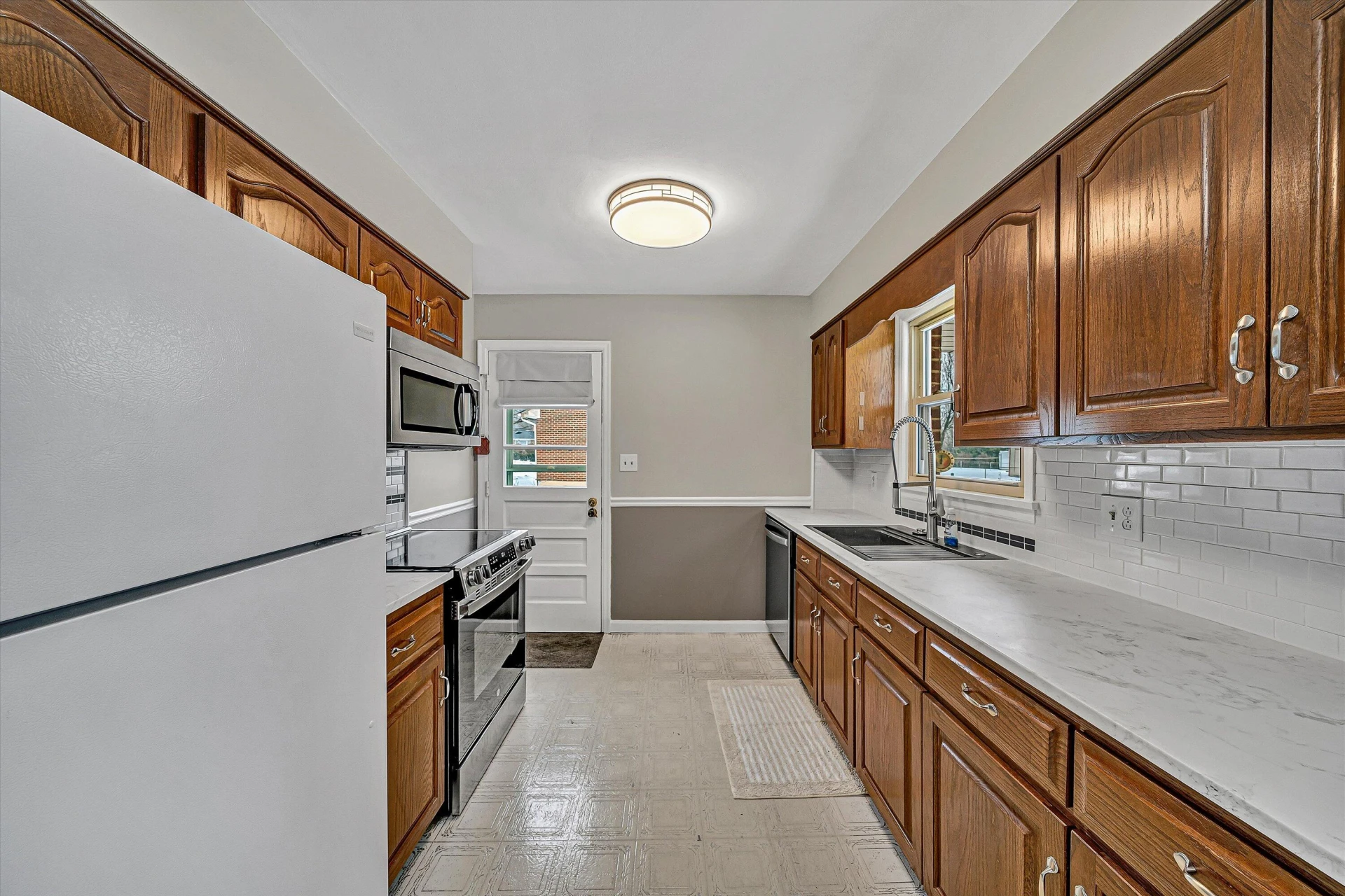 2409 Rollingwood DR - Photo 9