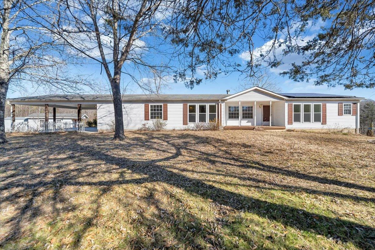 1320 Horseshoe Point RD - Photo 2