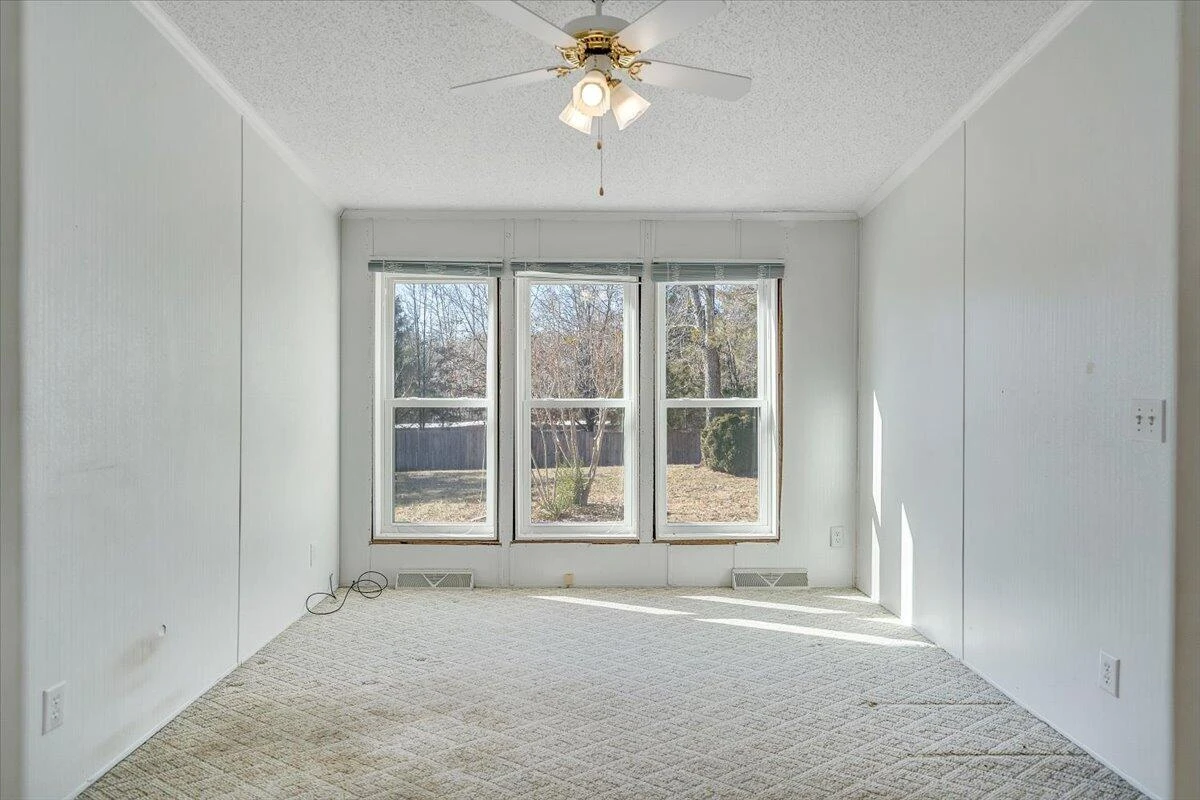 1320 Horseshoe Point RD - Photo 22