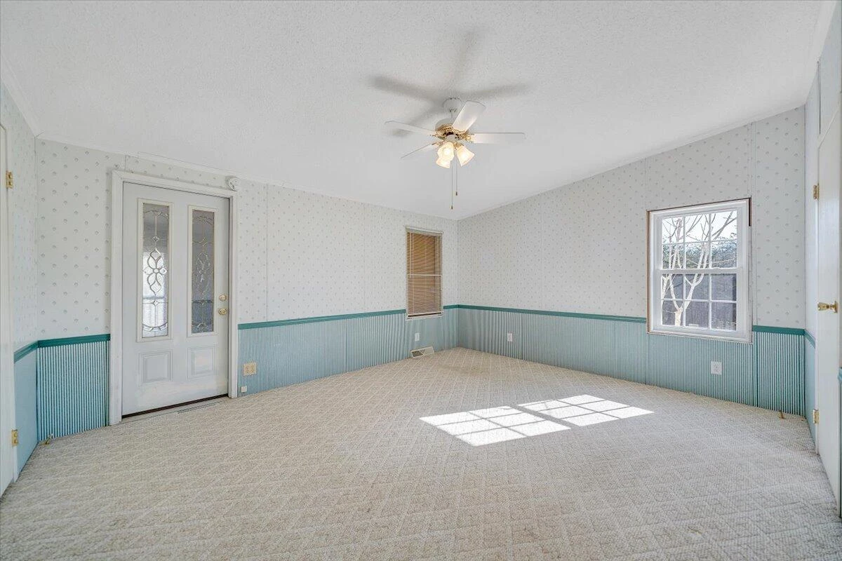 1320 Horseshoe Point RD - Photo 24