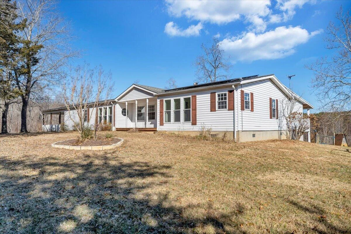 1320 Horseshoe Point RD - Photo 3