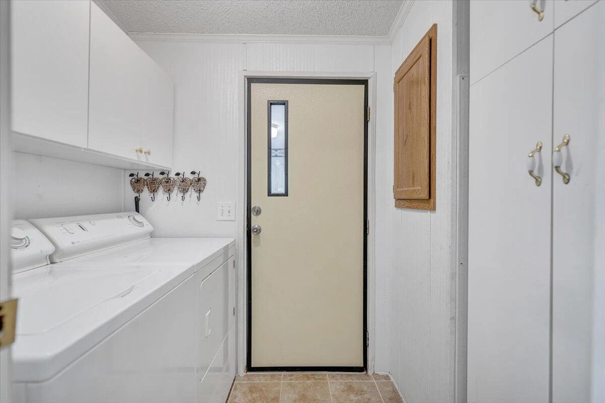 1320 Horseshoe Point RD - Photo 41