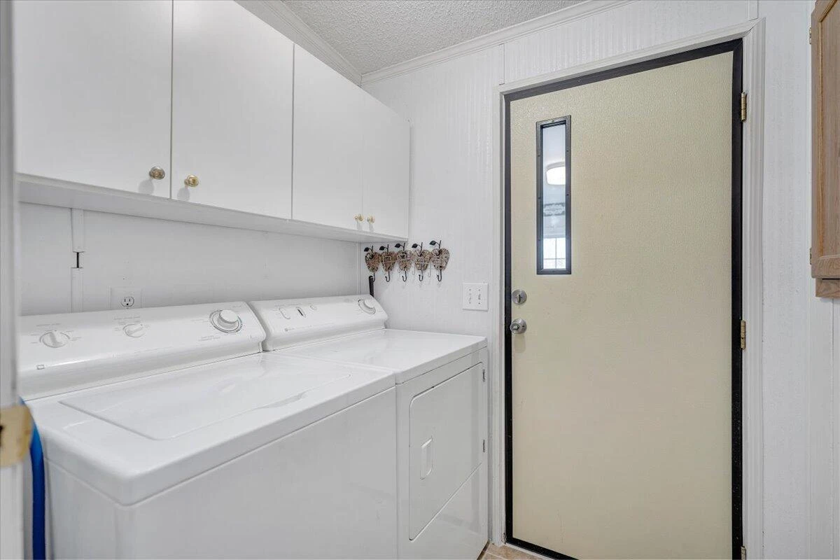 1320 Horseshoe Point RD - Photo 42