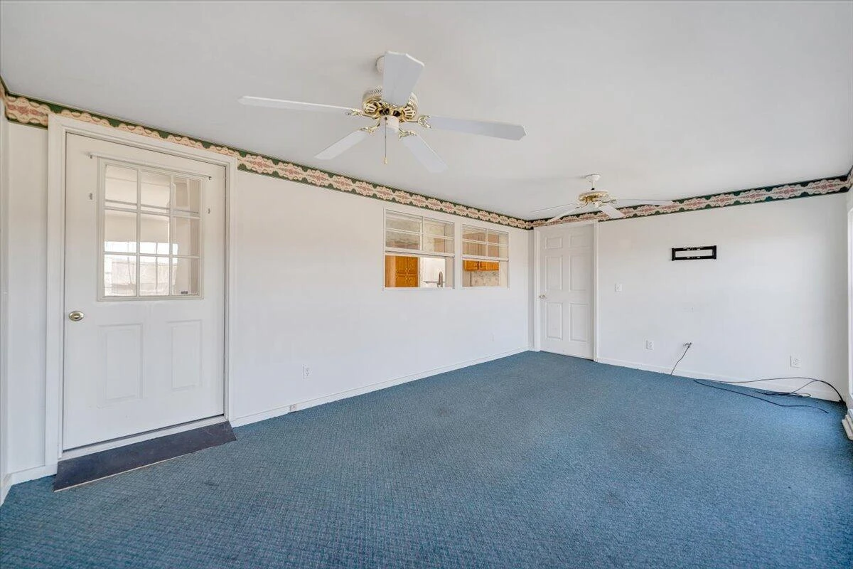 1320 Horseshoe Point RD - Photo 47