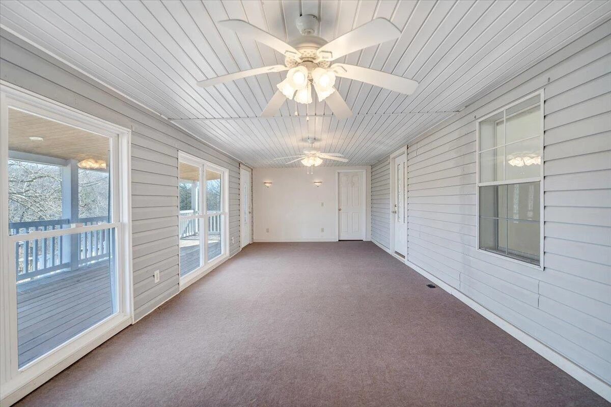 1320 Horseshoe Point RD - Photo 49