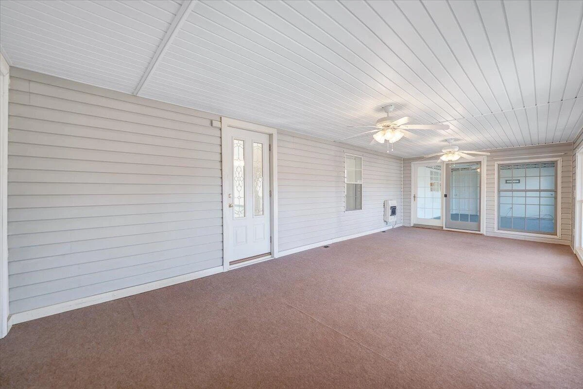 1320 Horseshoe Point RD - Photo 50