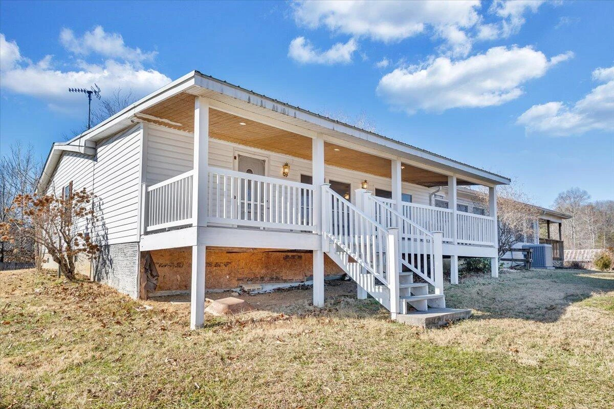 1320 Horseshoe Point RD - Photo 56