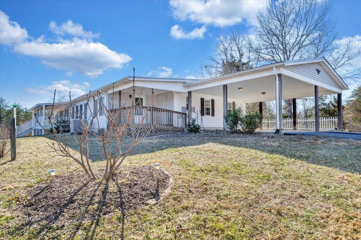 1320 Horseshoe Point RD - Photo 59