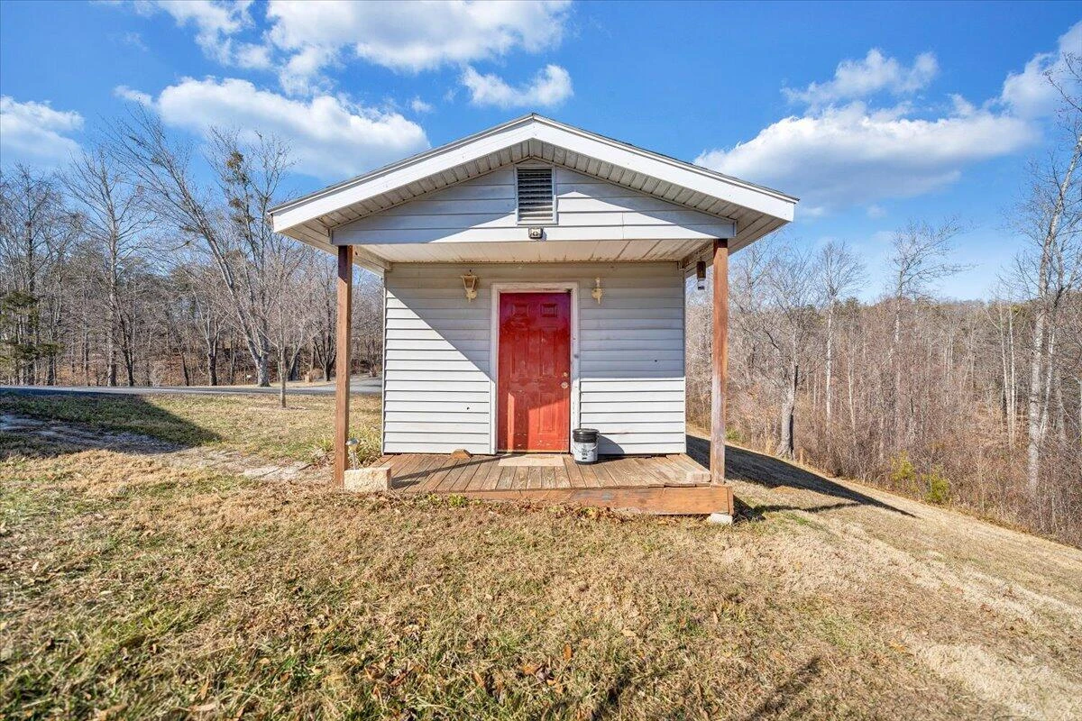 1320 Horseshoe Point RD - Photo 60