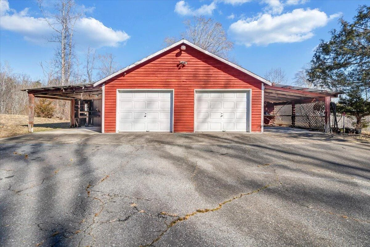 1320 Horseshoe Point RD - Photo 71