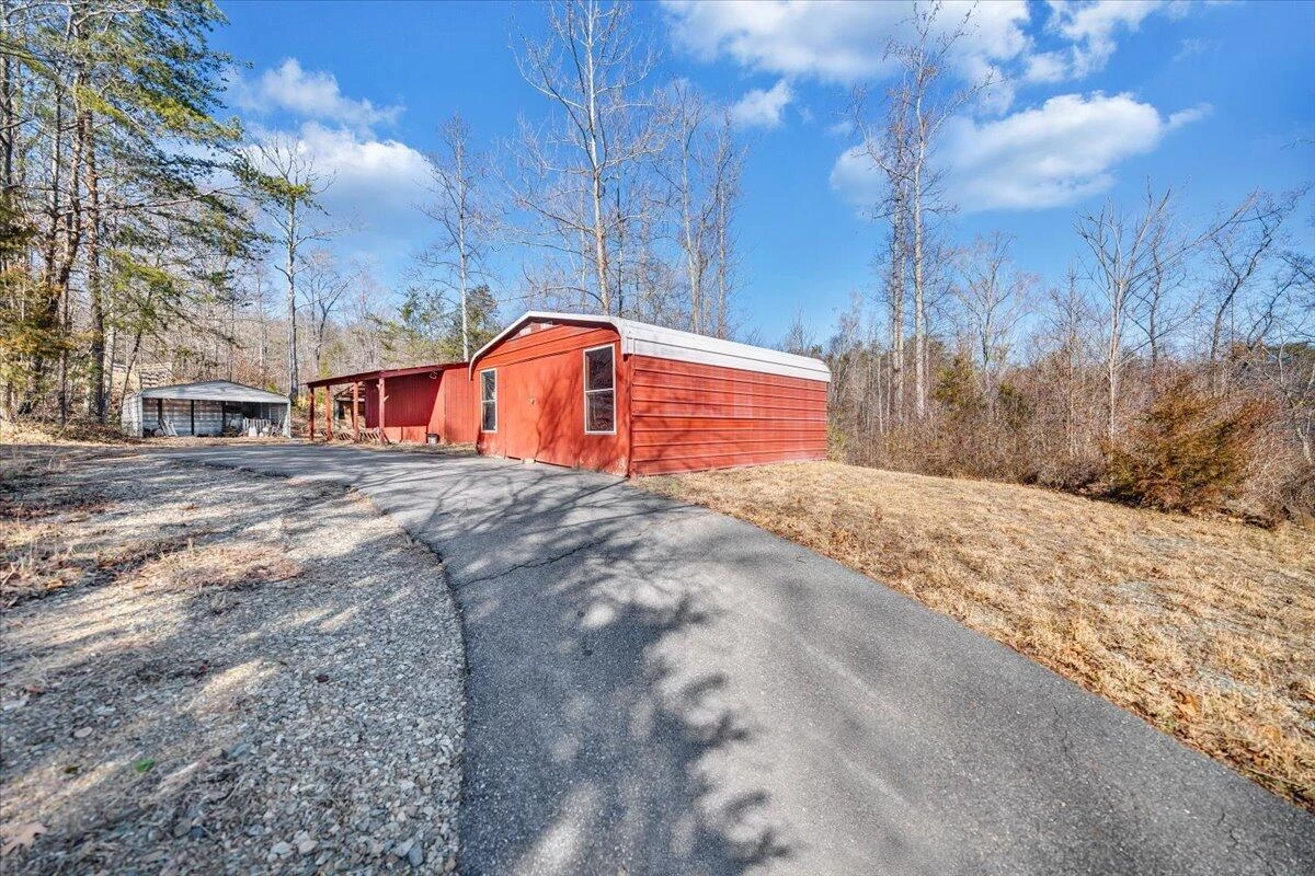 1320 Horseshoe Point RD - Photo 72