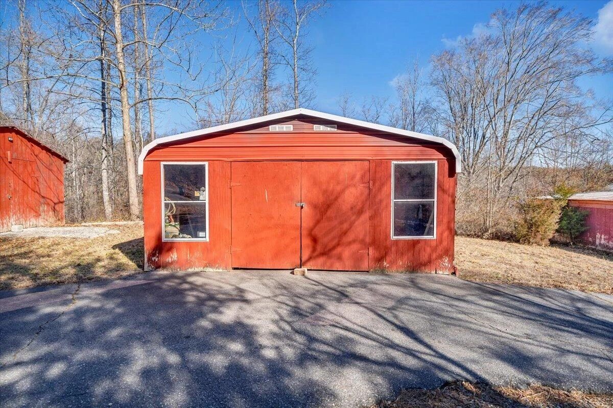 1320 Horseshoe Point RD - Photo 73