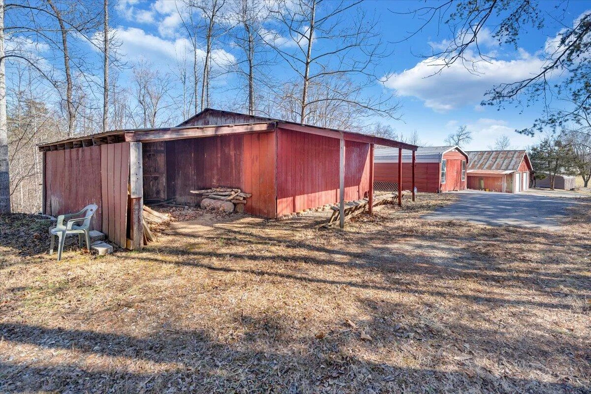1320 Horseshoe Point RD - Photo 75