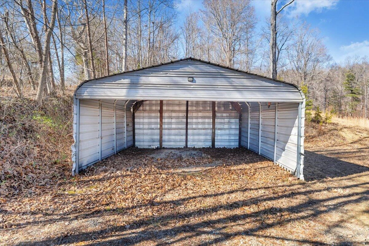1320 Horseshoe Point RD - Photo 77
