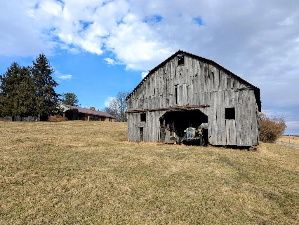 183 Abrahams Place - Photo 4