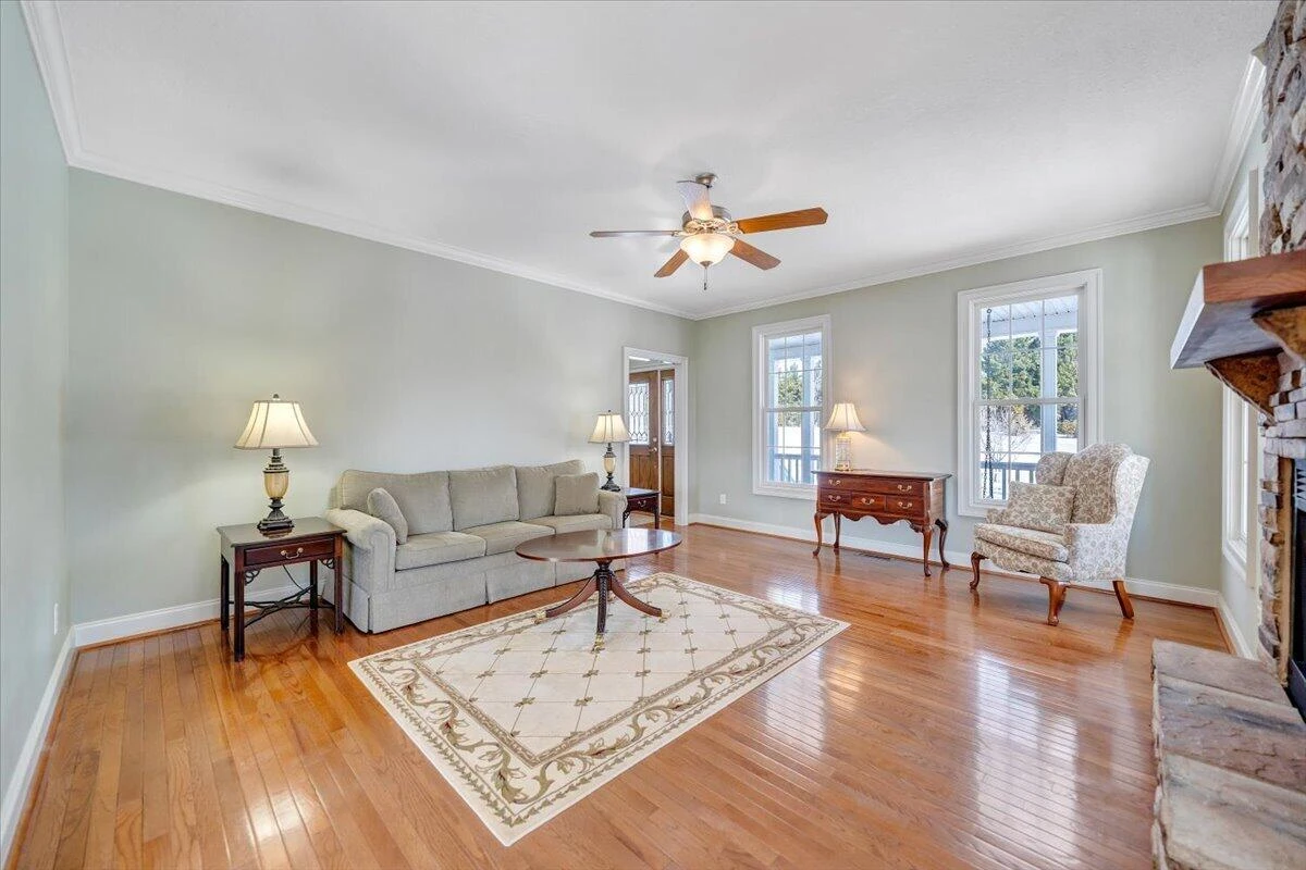 100 Greystone DR - Photo 13