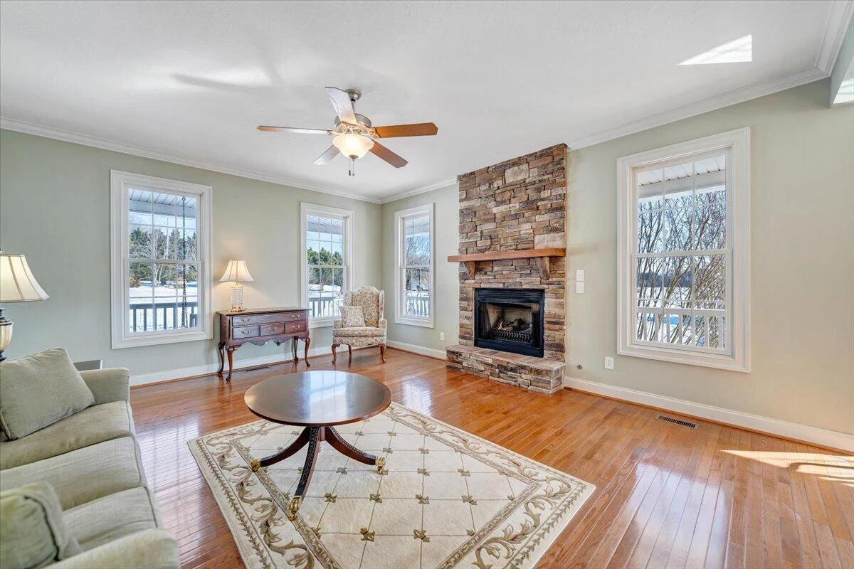 100 Greystone DR - Photo 15