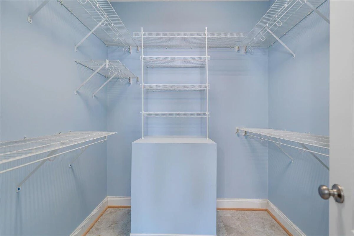 100 Greystone DR - Photo 39