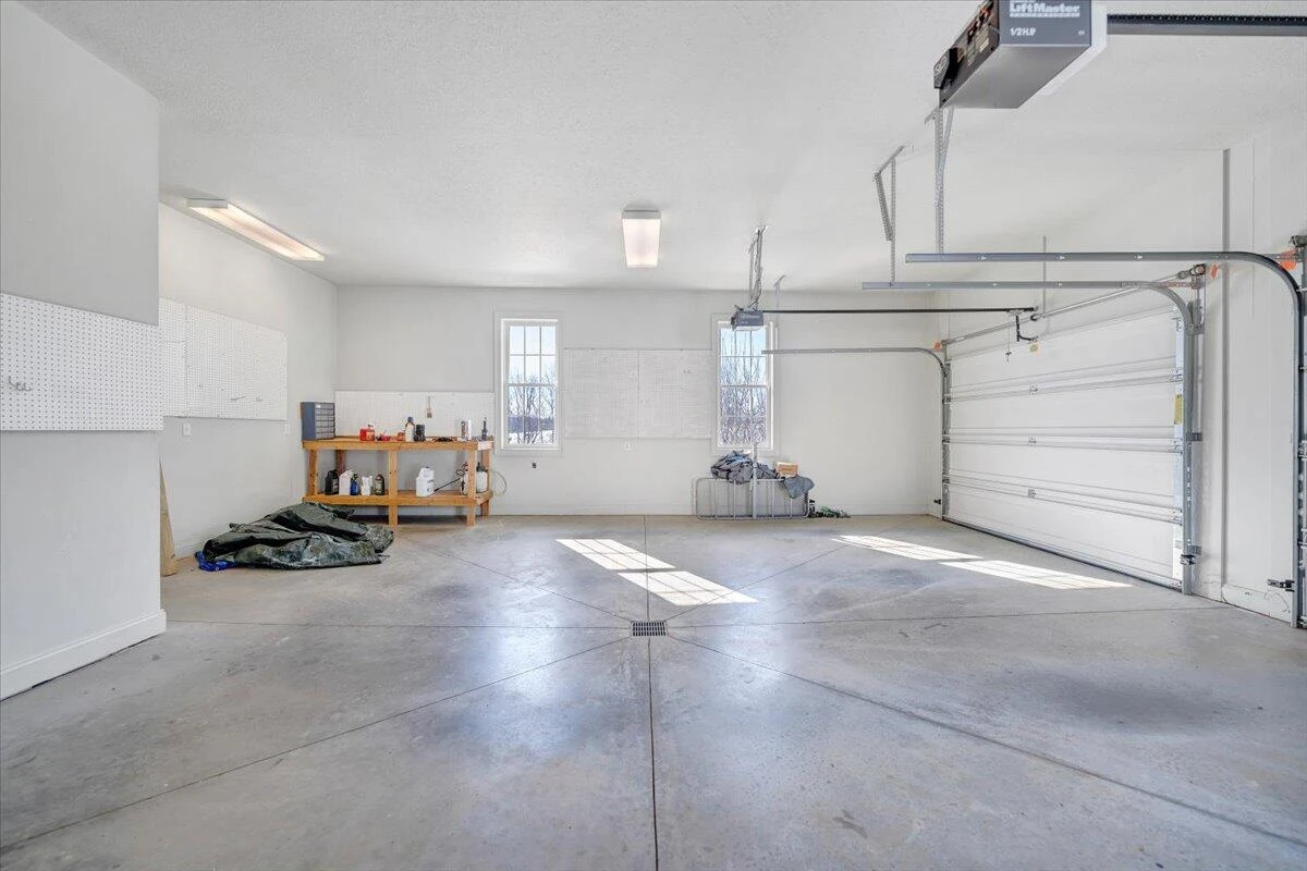 100 Greystone DR - Photo 45