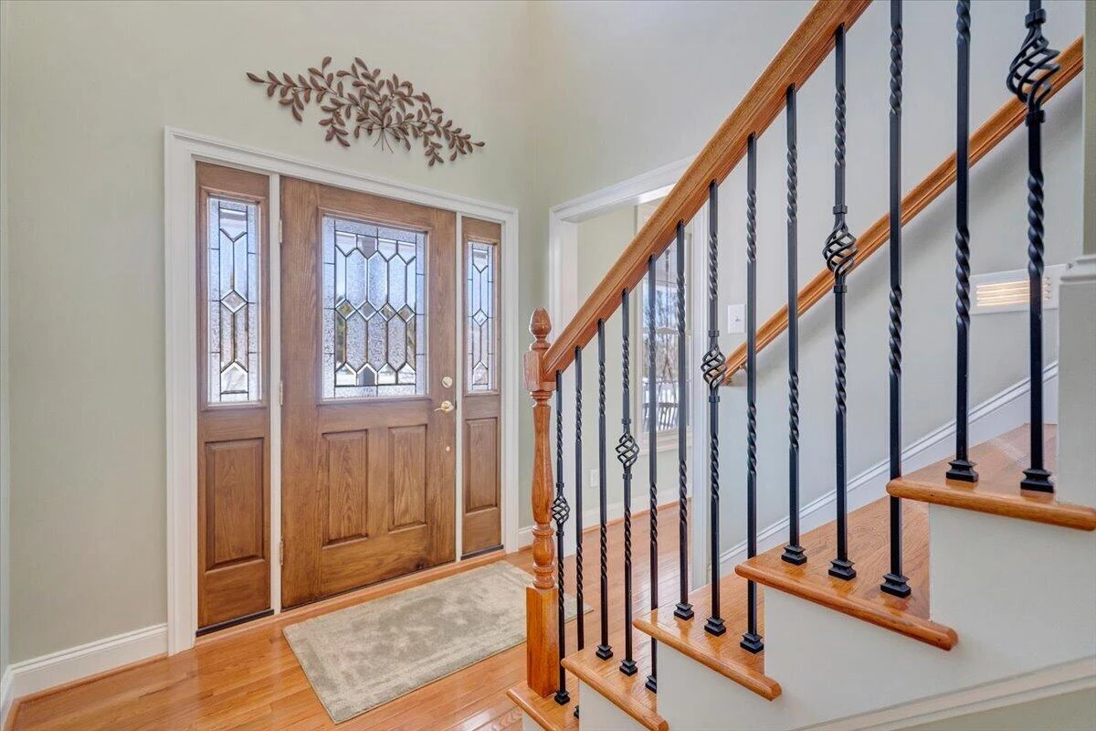100 Greystone DR - Photo 8
