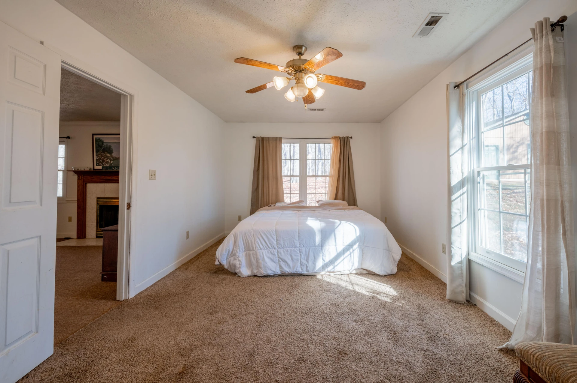 604 Surrey DR - Photo 17