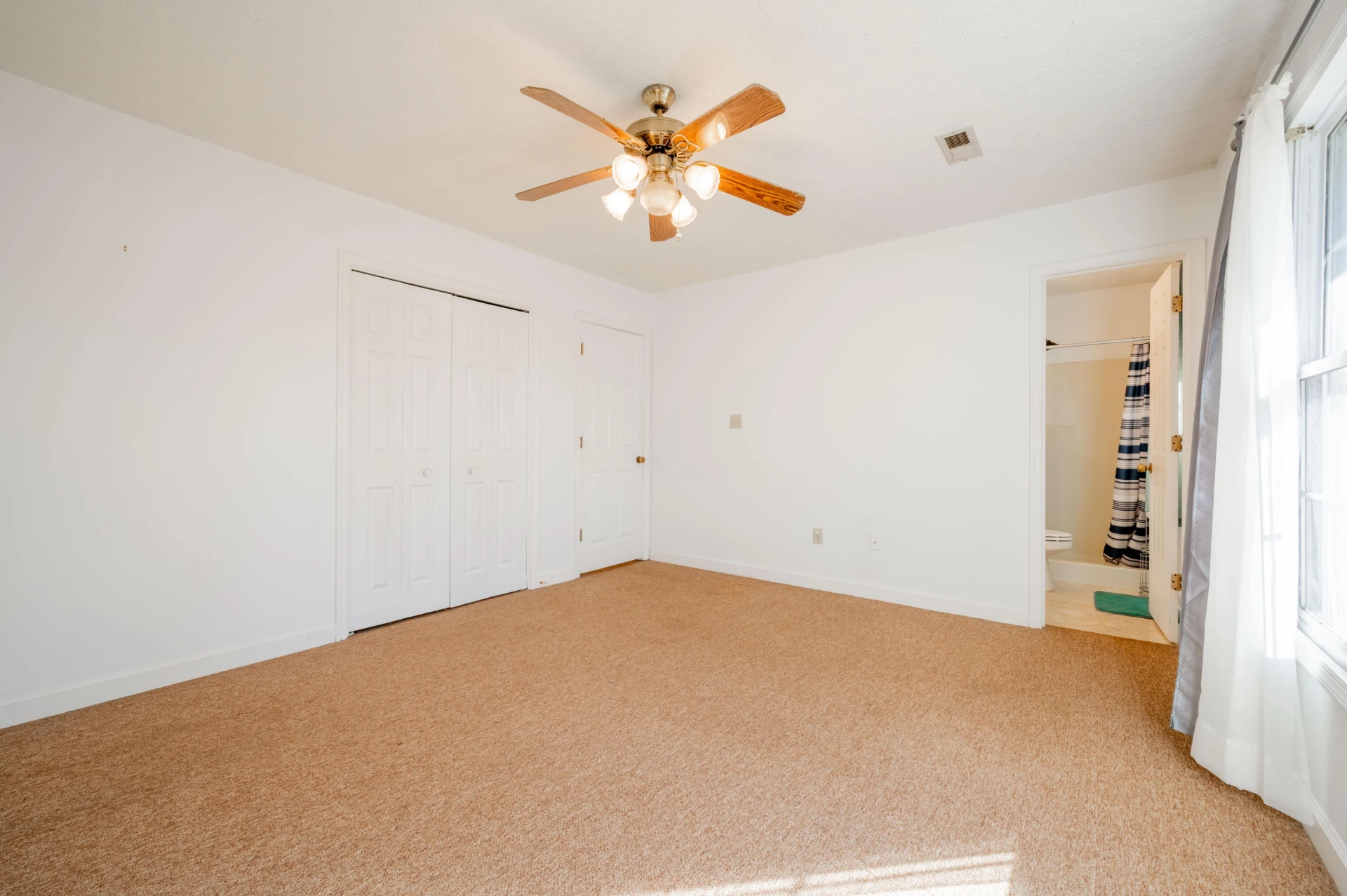 604 Surrey DR - Photo 26