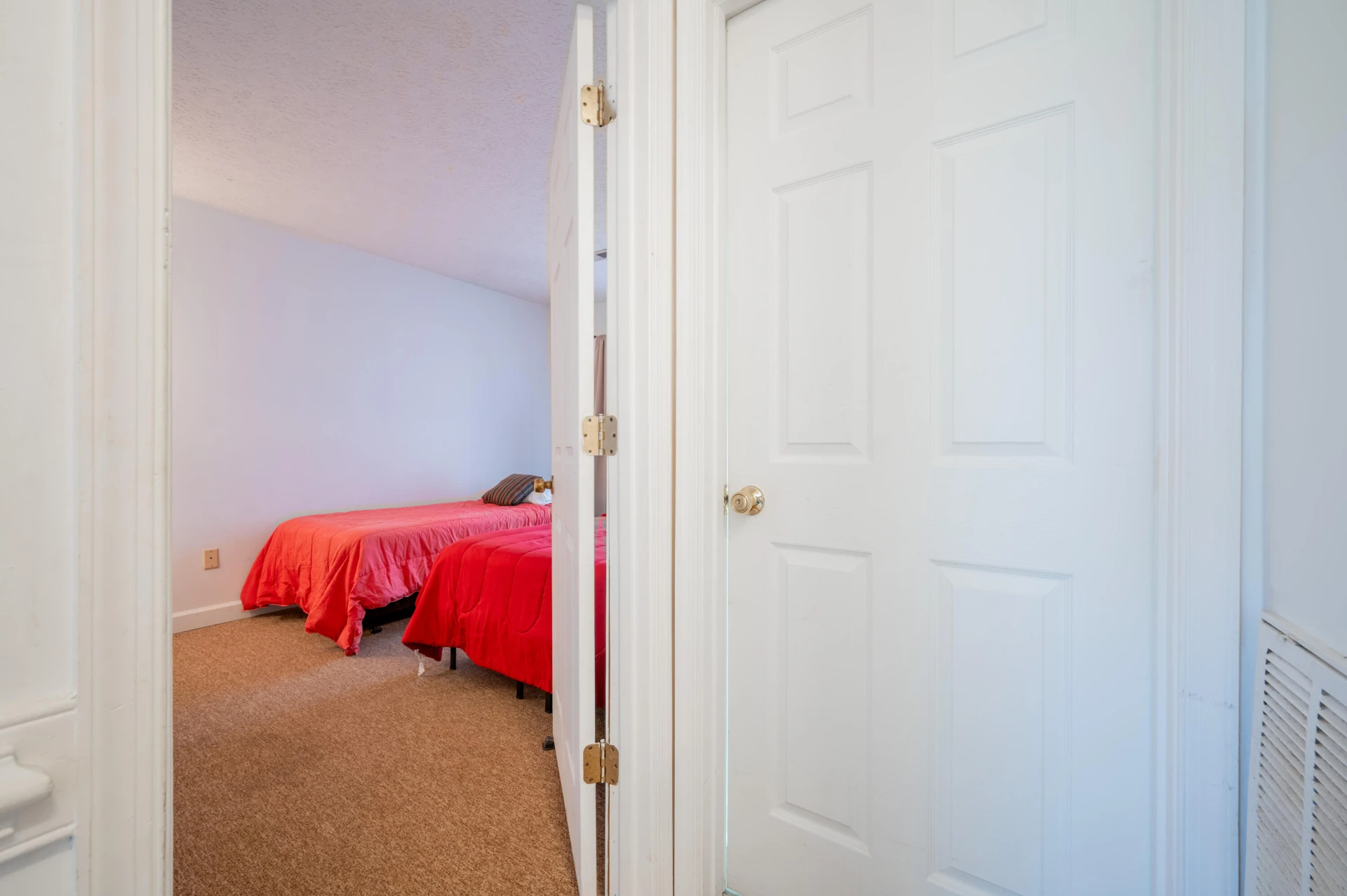 604 Surrey DR - Photo 29