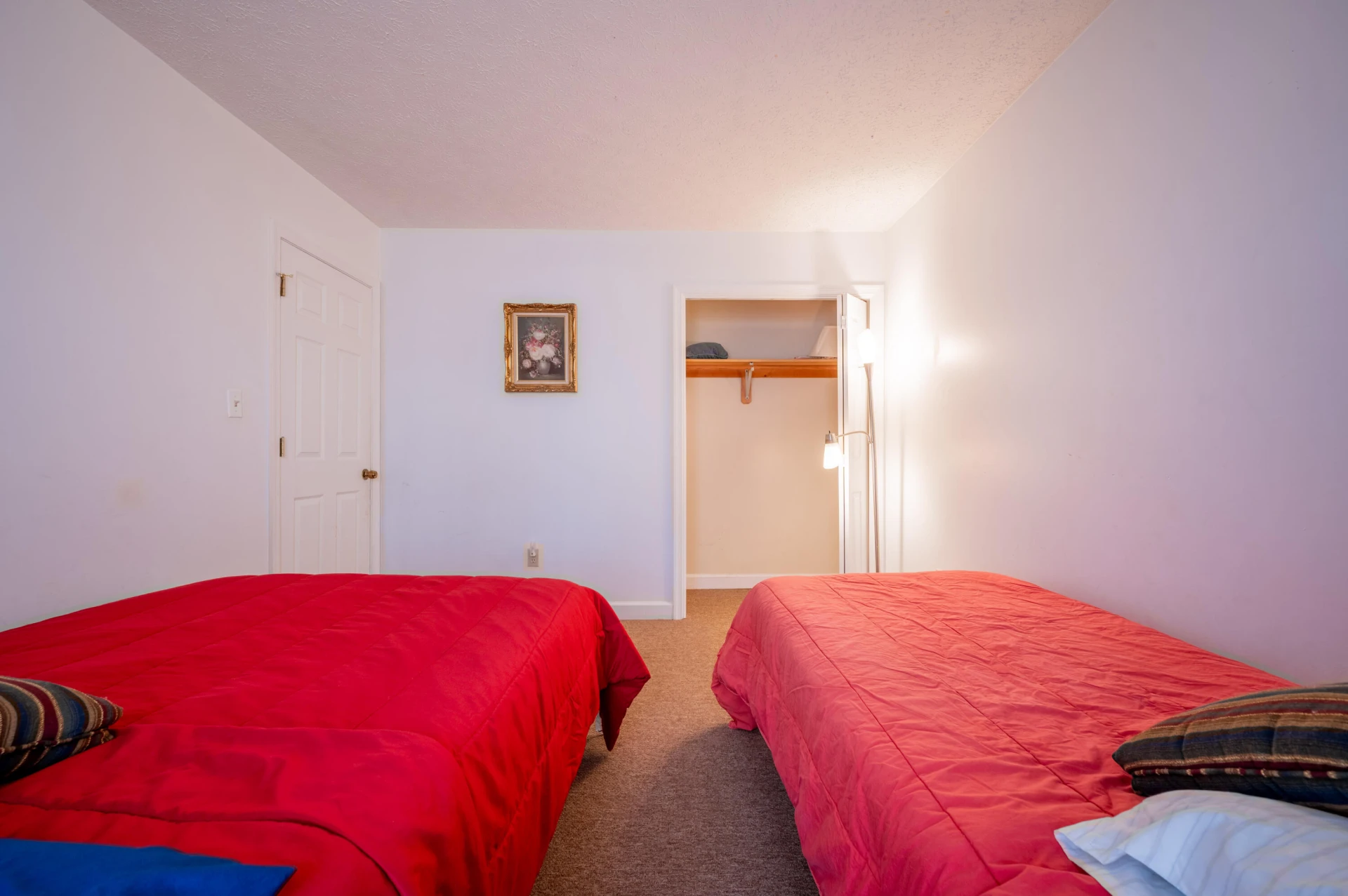 604 Surrey DR - Photo 32