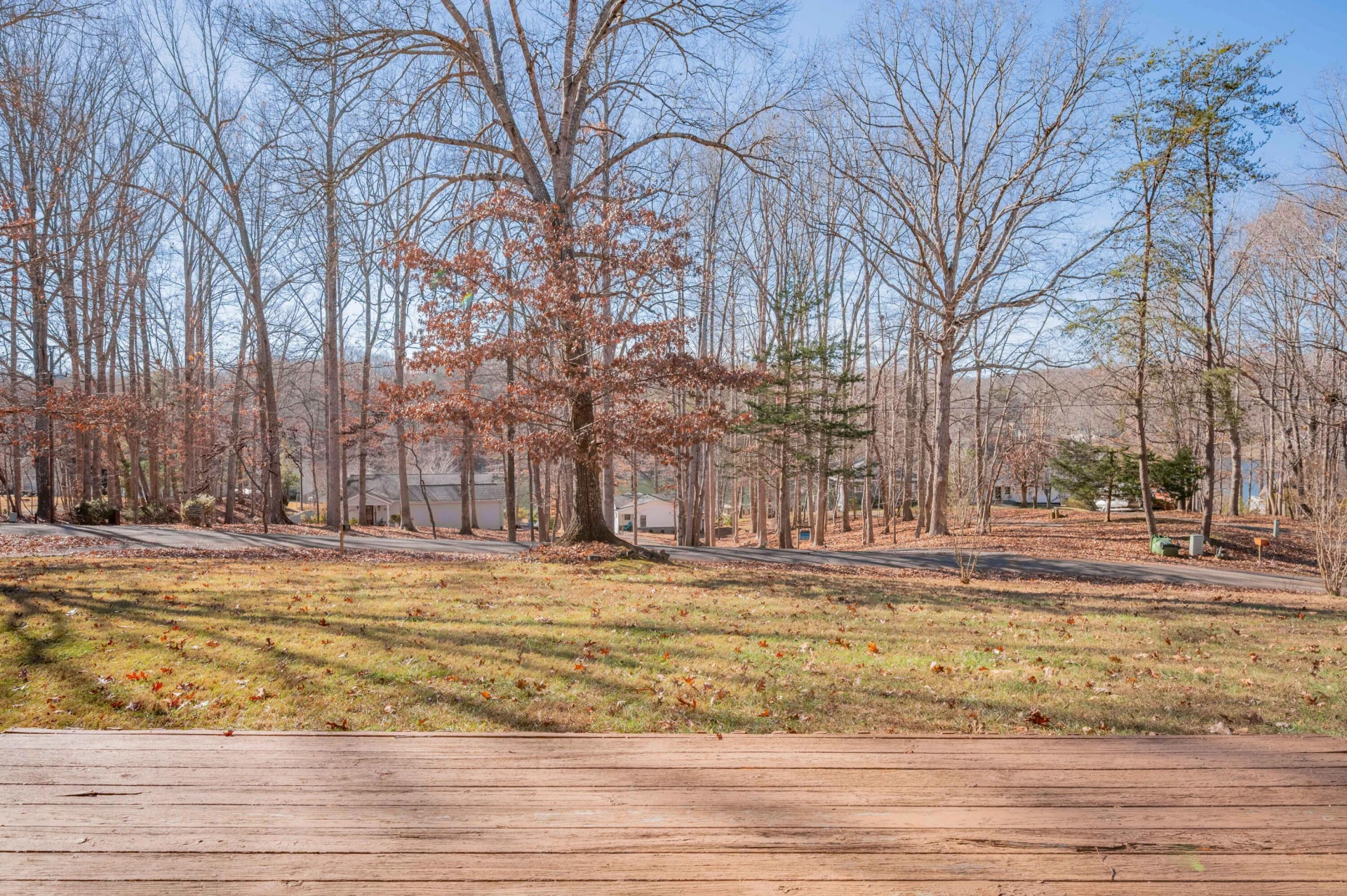 604 Surrey DR - Photo 42